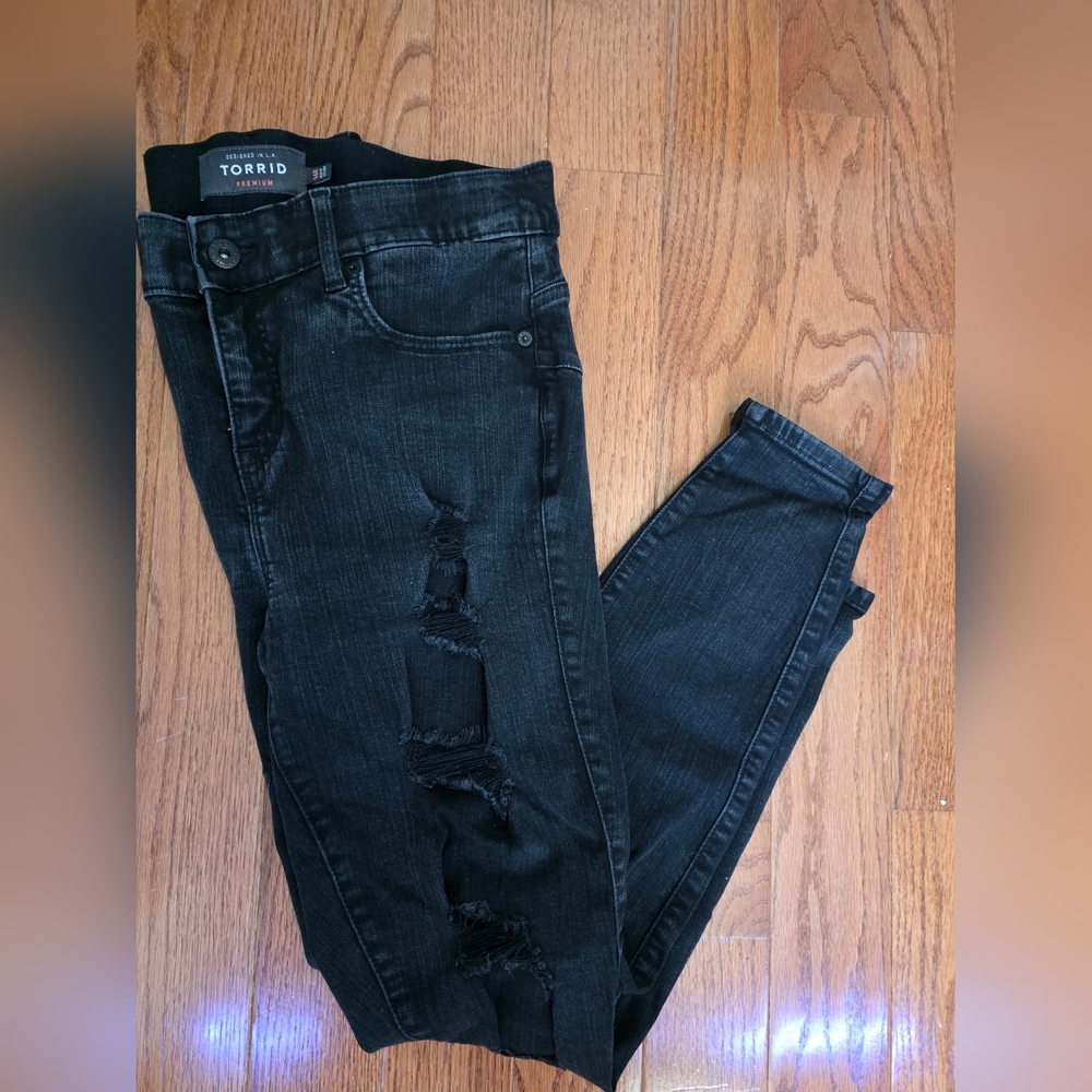 Torrid Premium Bombshell Skinny Jeans 14R – Black Distressed High Rise Stretch